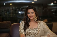 Actress Pujita Ponnada Stills